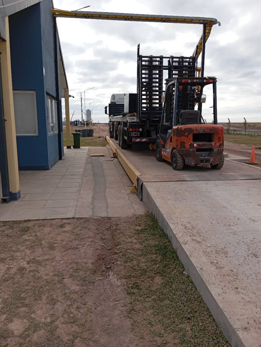 Calibración certificada — pesas patrón y equipamiento