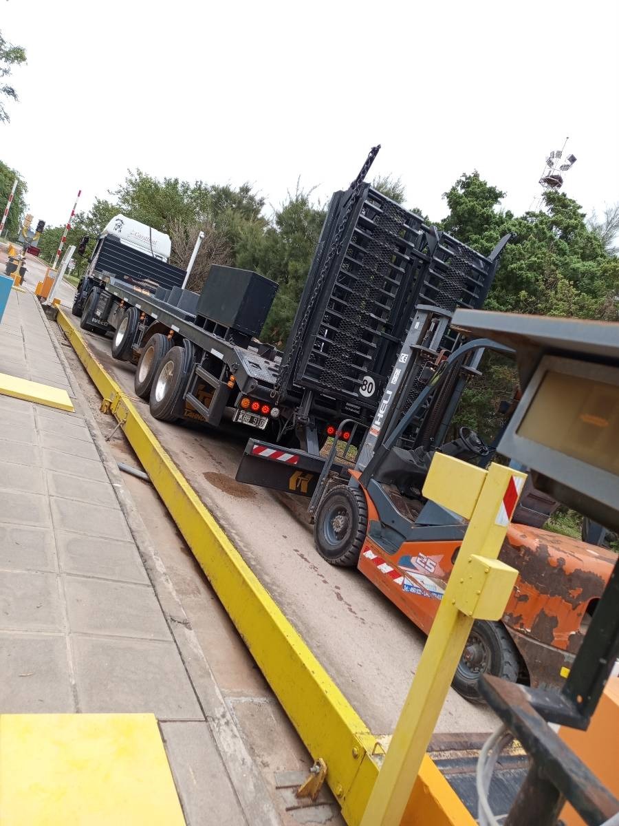 Calibración certificada — ensayo metrológico en balanza industrial